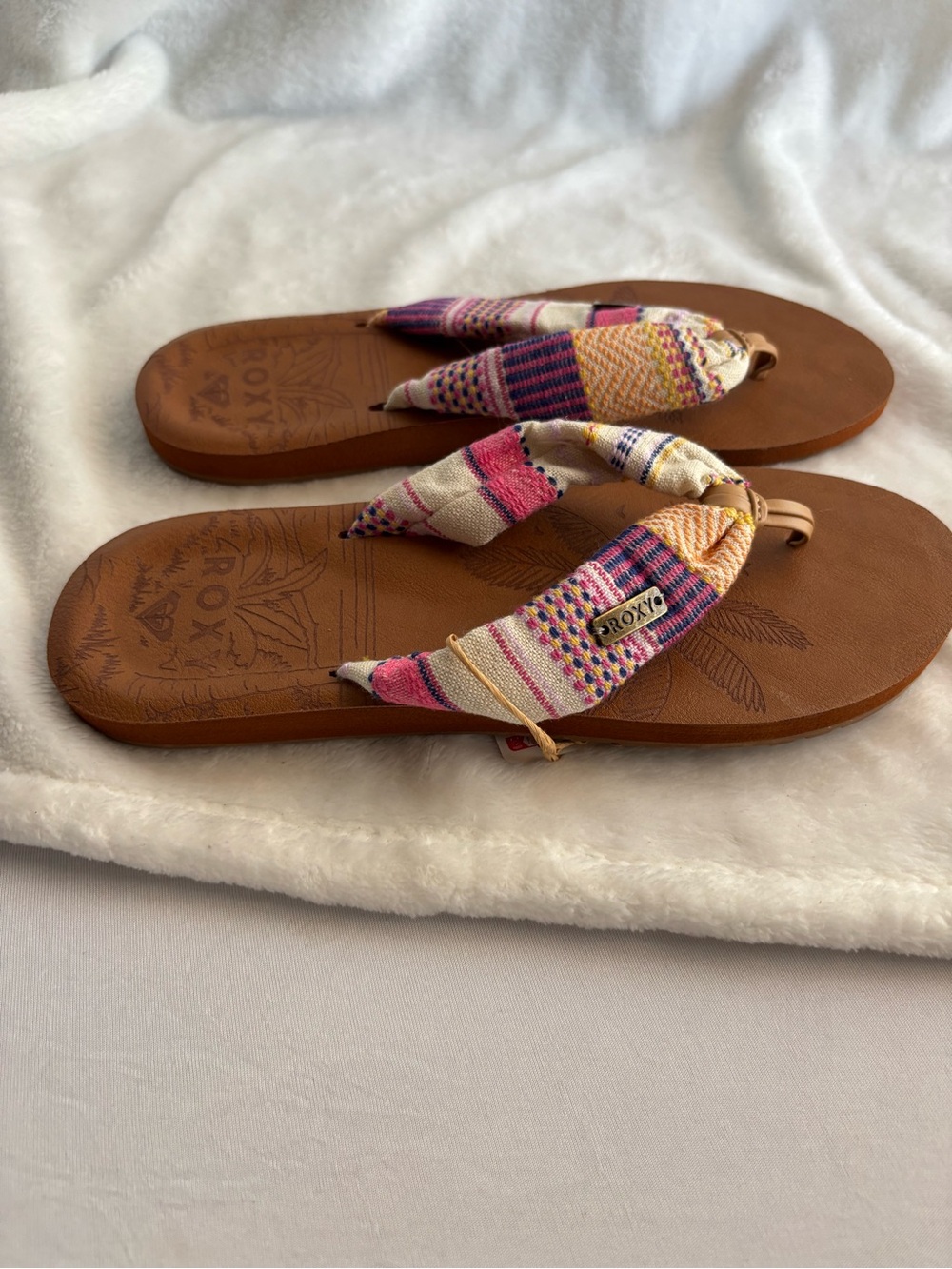 Roxy Tulum -976 Flip-Flops Sandals Multi colored Size 8 NWT